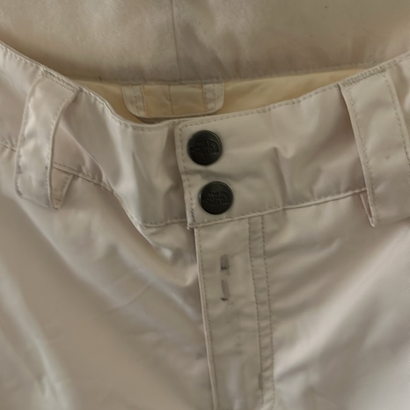 The North Face ski/snowboard pants. - Picture 5 of 9